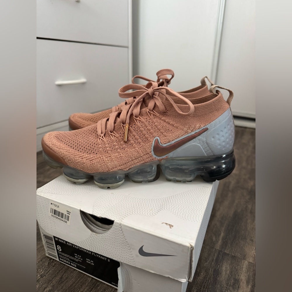 Nike Women’s Air VaproMax Flyknit 2 in Rosegold